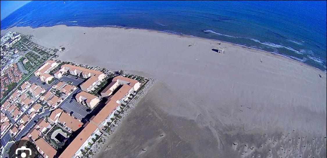Pavillon 20M De La Plage Des Ayguades Грюїссан Екстер'єр фото